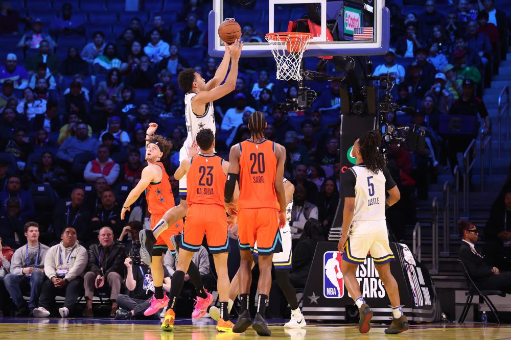 中国队在发 中国队在发